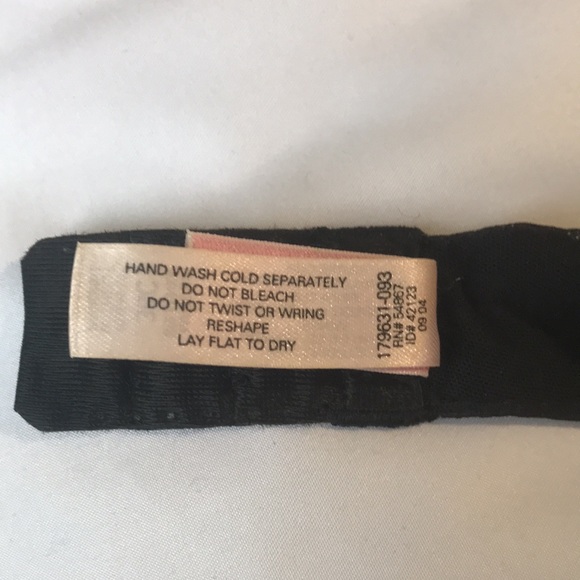 Victoria’s Secret Very Sexy black lace and soft toile underwire bra - Picture 7 of 9